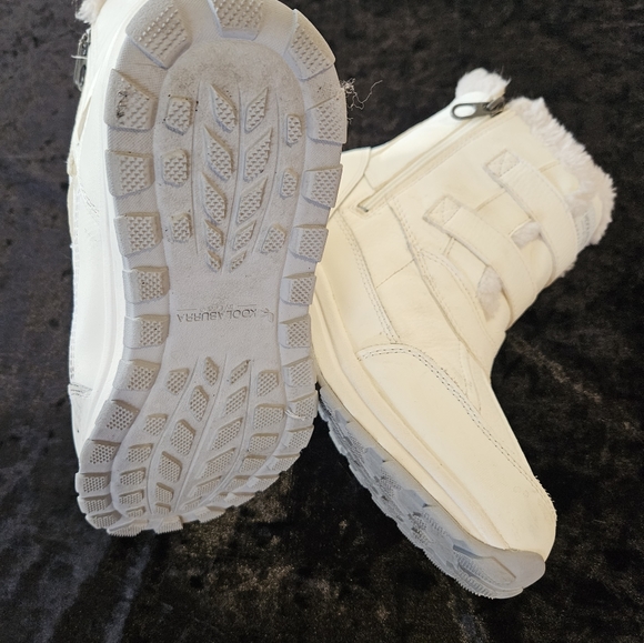 UGG Koolaburra White Boots Size 10 - Picture 4 of 5